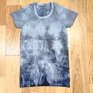 LIKE NEW Lululemon Women’s Swiftly Tech Short Sleeve Shirt 2.0